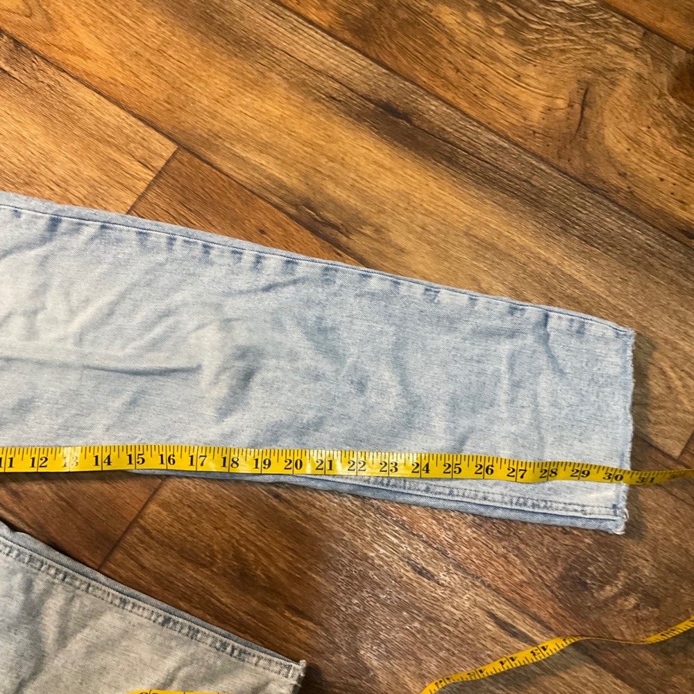 Old Navy Mom Jean Size 2 Light Wash Raw Hem Womens Denim Jeans - Picture 5 of 11